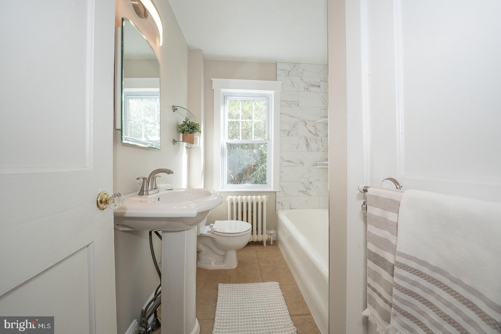 OAKMONT - Residential Lease