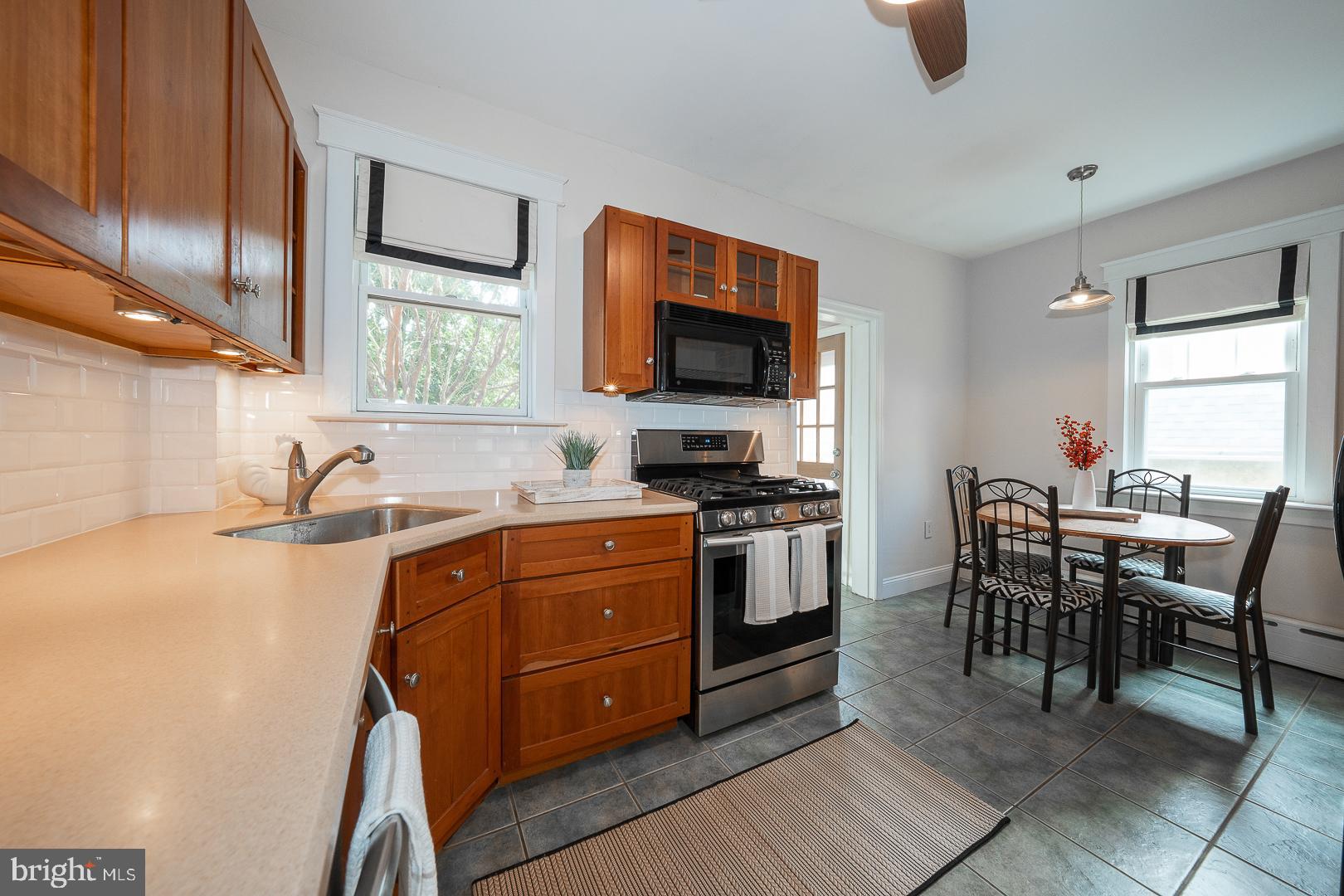 OAKMONT - Residential Lease