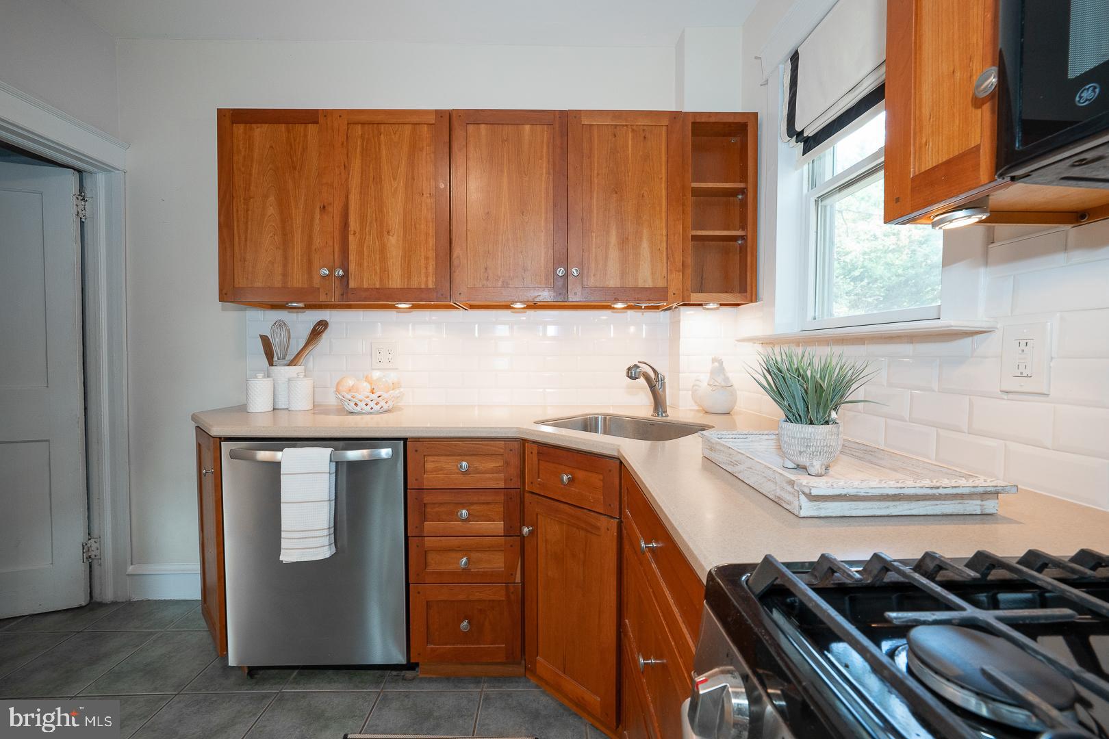 OAKMONT - Residential Lease