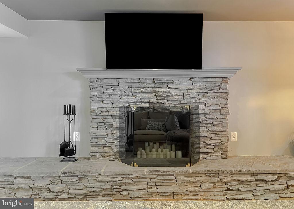 ESPERANZA FARMS - Residential