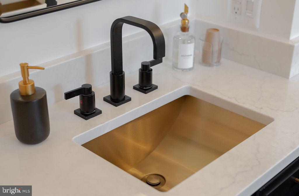 ESPERANZA FARMS - Residential