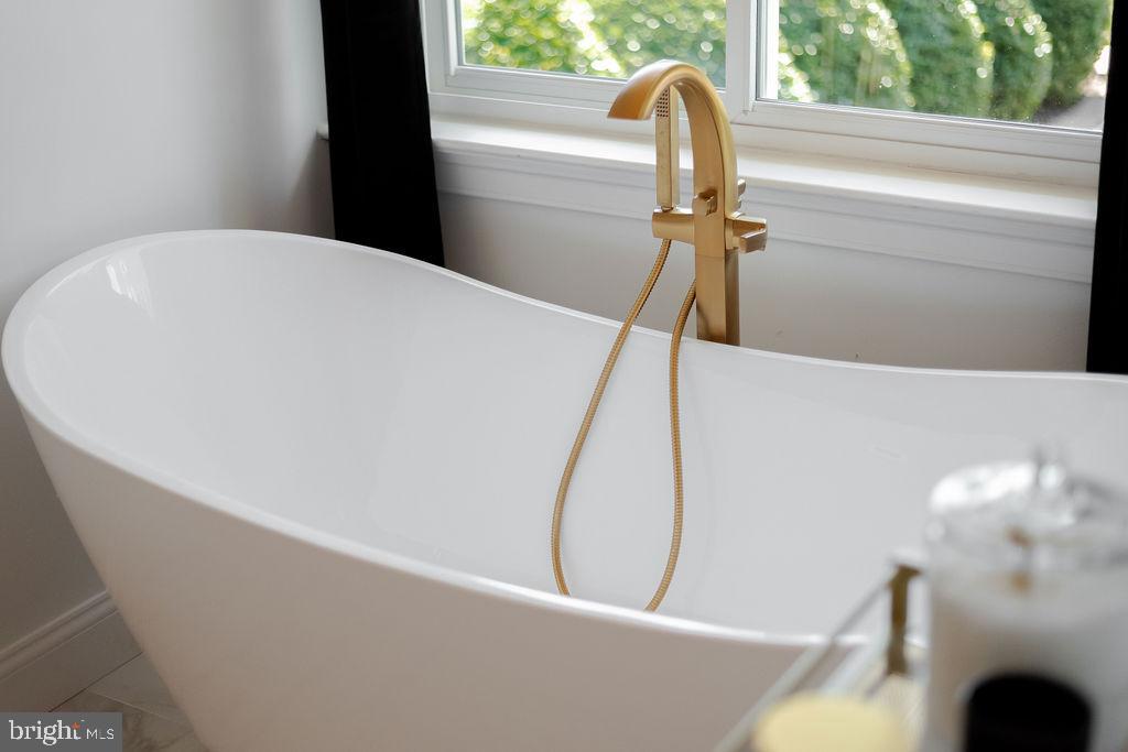 ESPERANZA FARMS - Residential