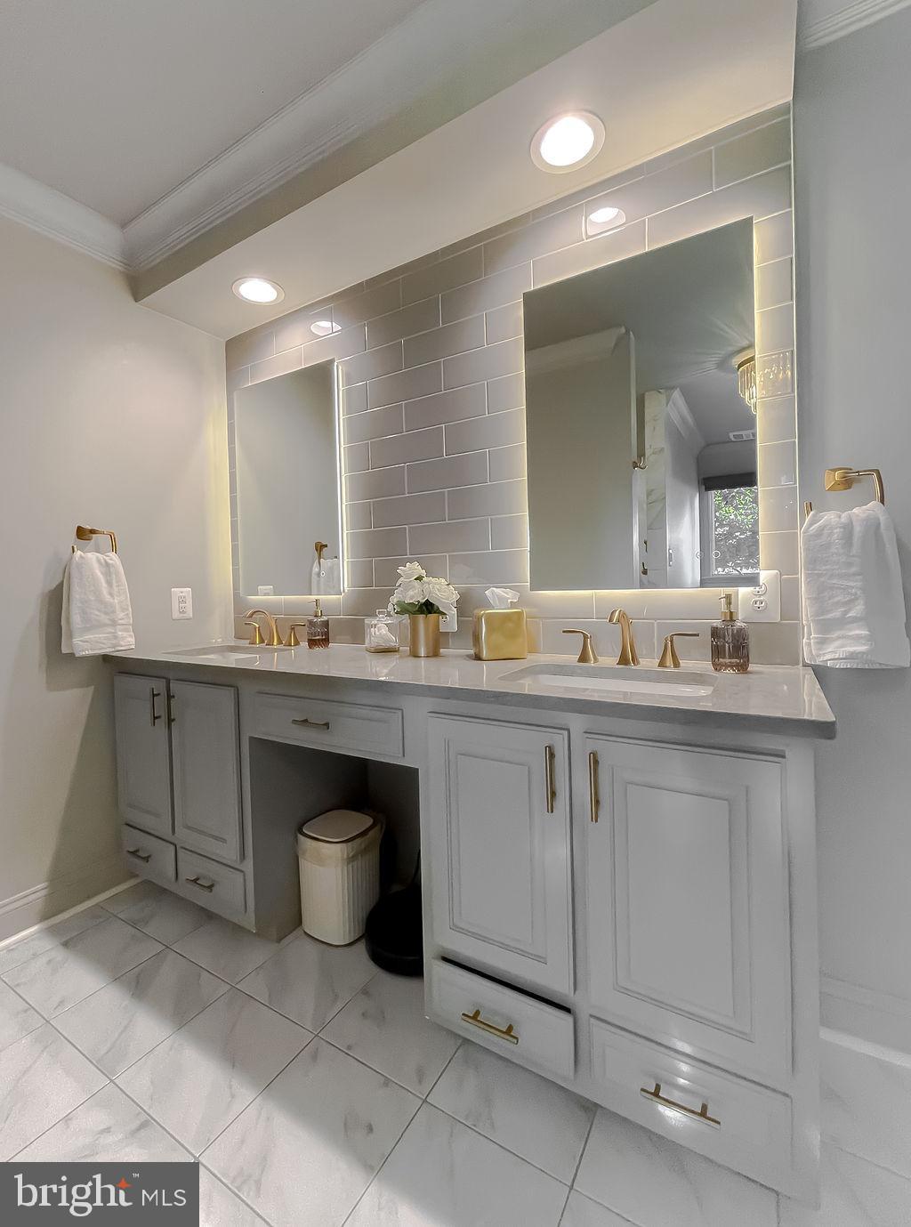 ESPERANZA FARMS - Residential