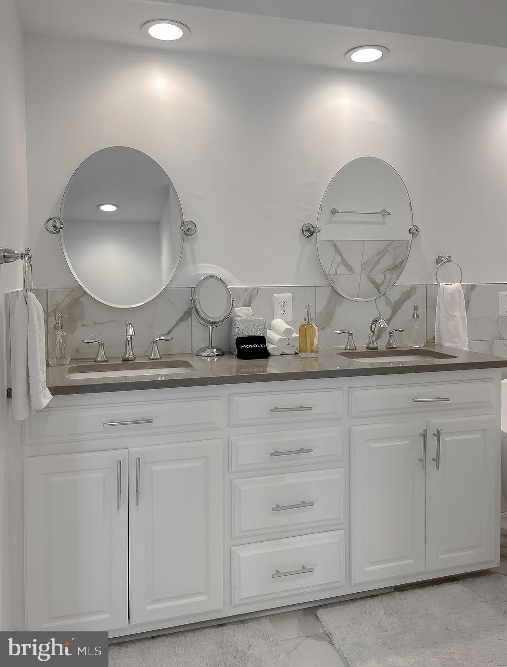 ESPERANZA FARMS - Residential