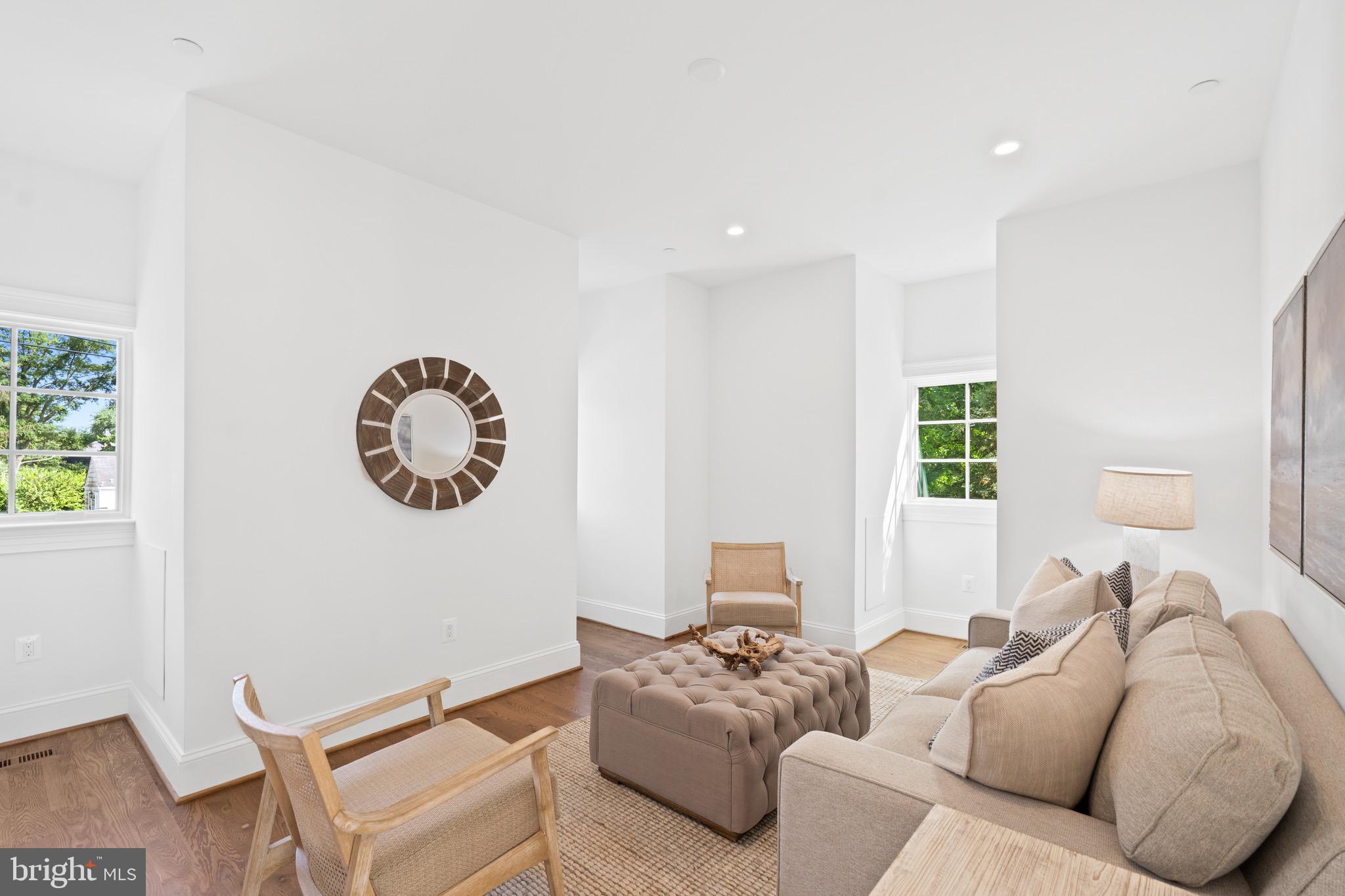 CHEVY CHASE - Residential