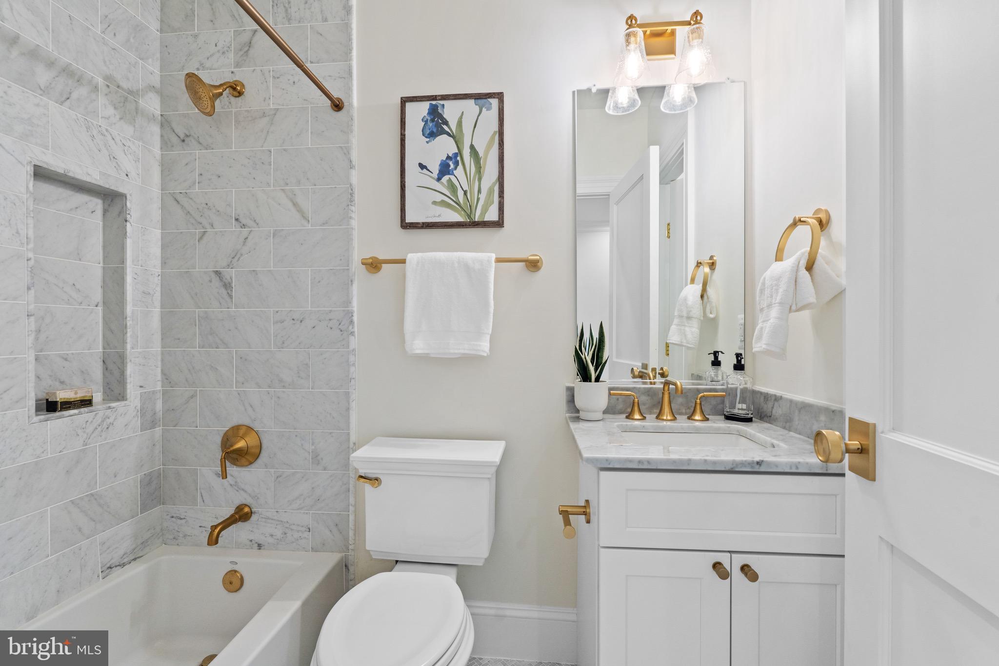 CHEVY CHASE - Residential