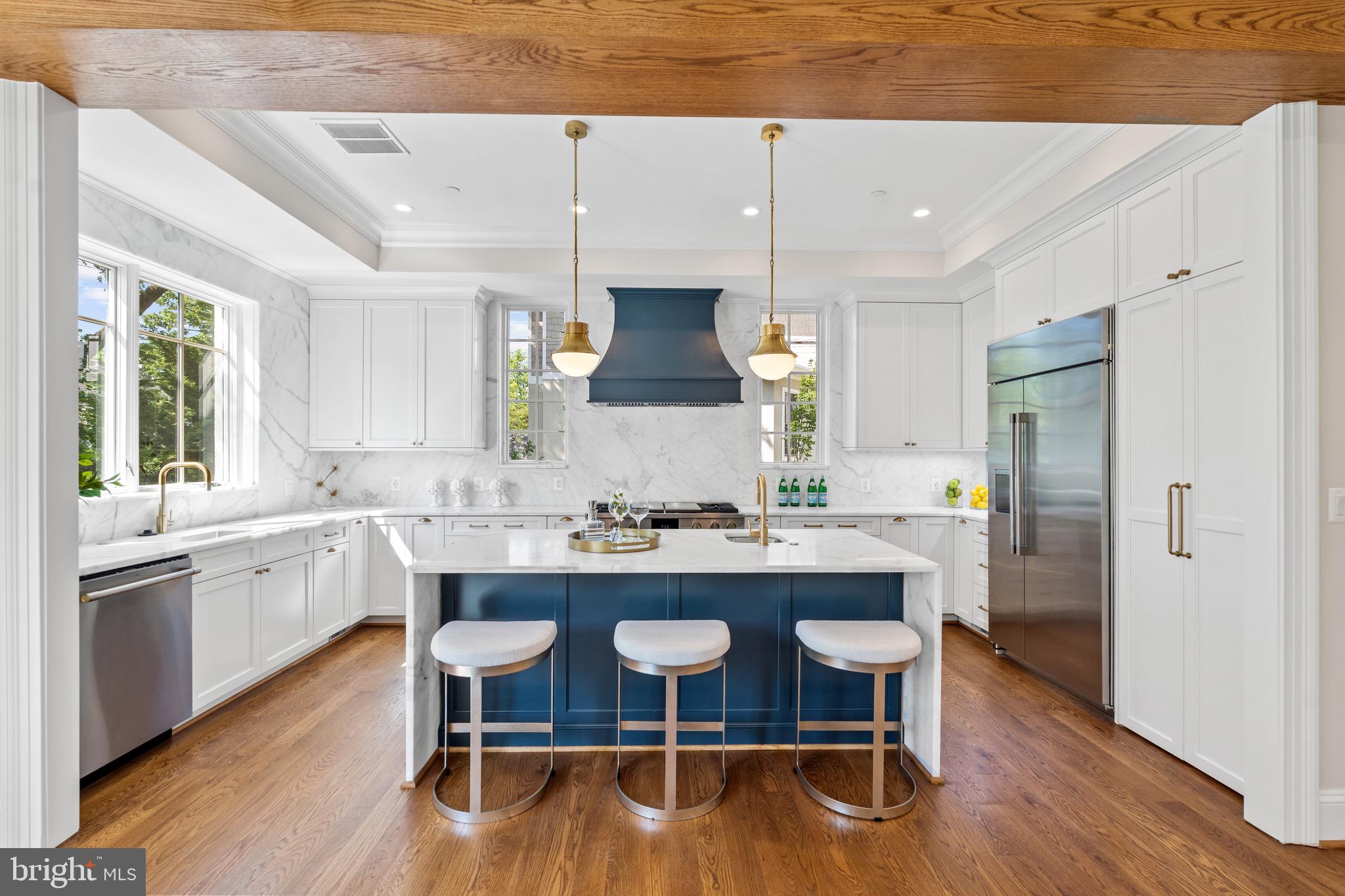 CHEVY CHASE - Residential