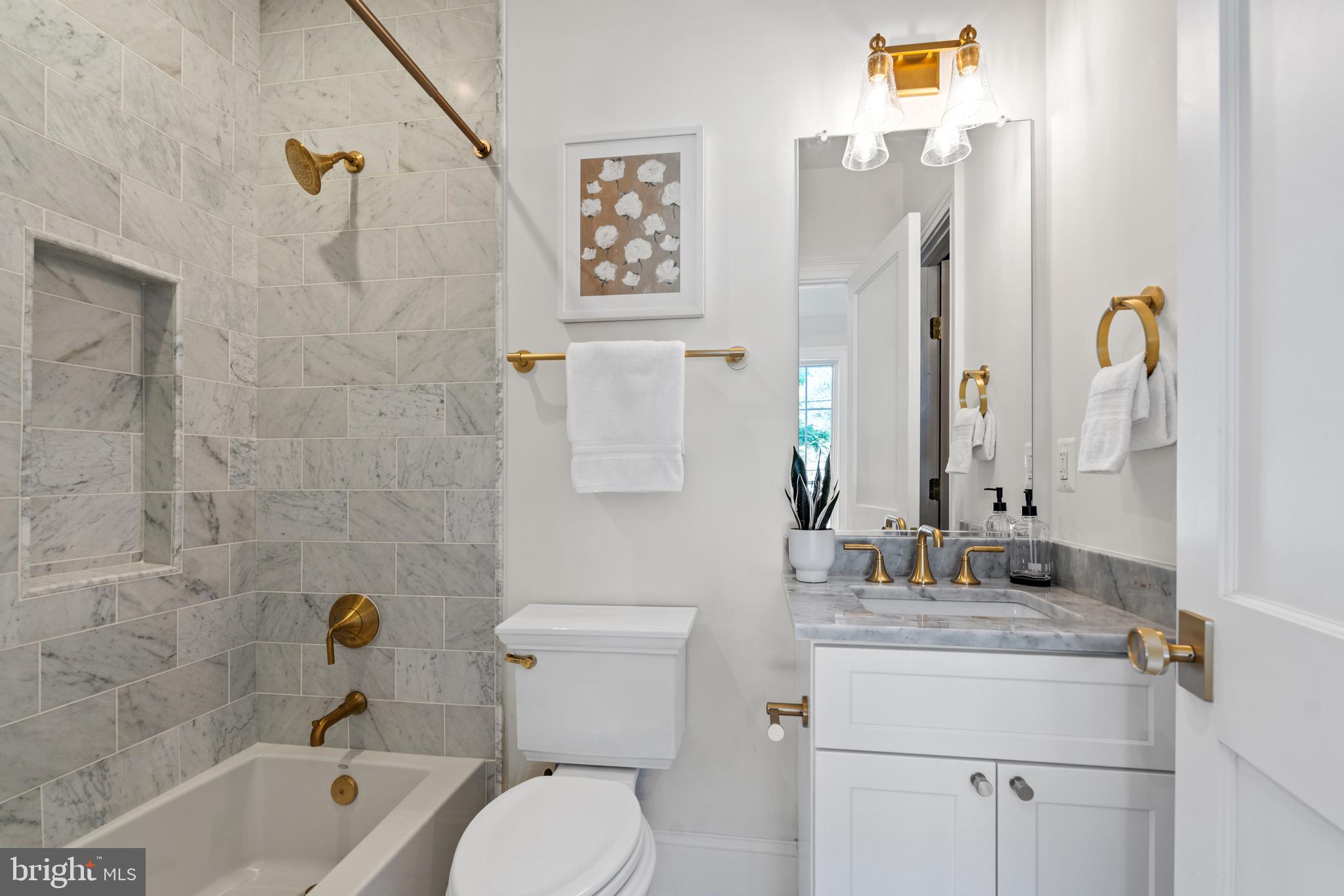 CHEVY CHASE - Residential