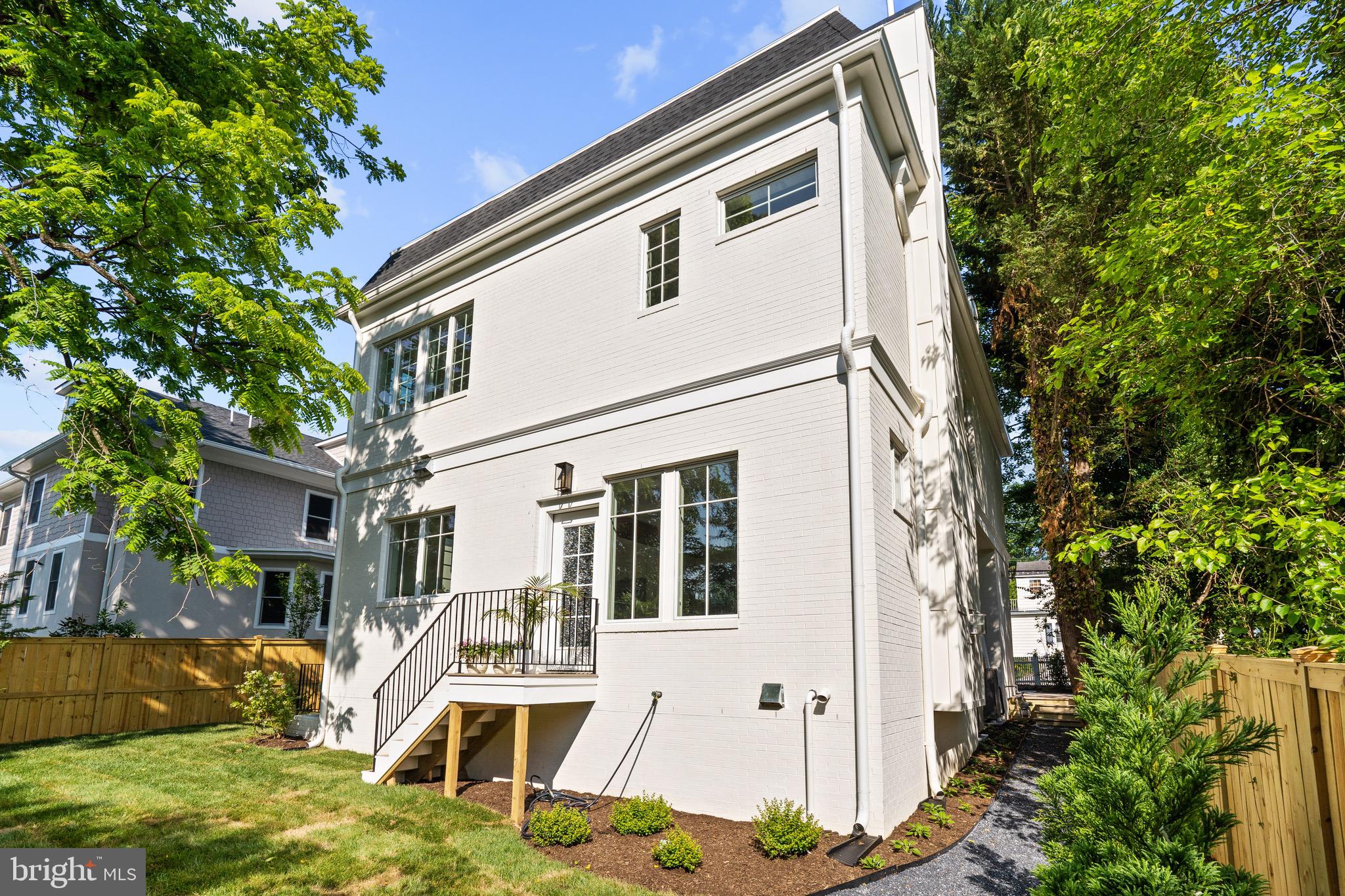 CHEVY CHASE - Residential