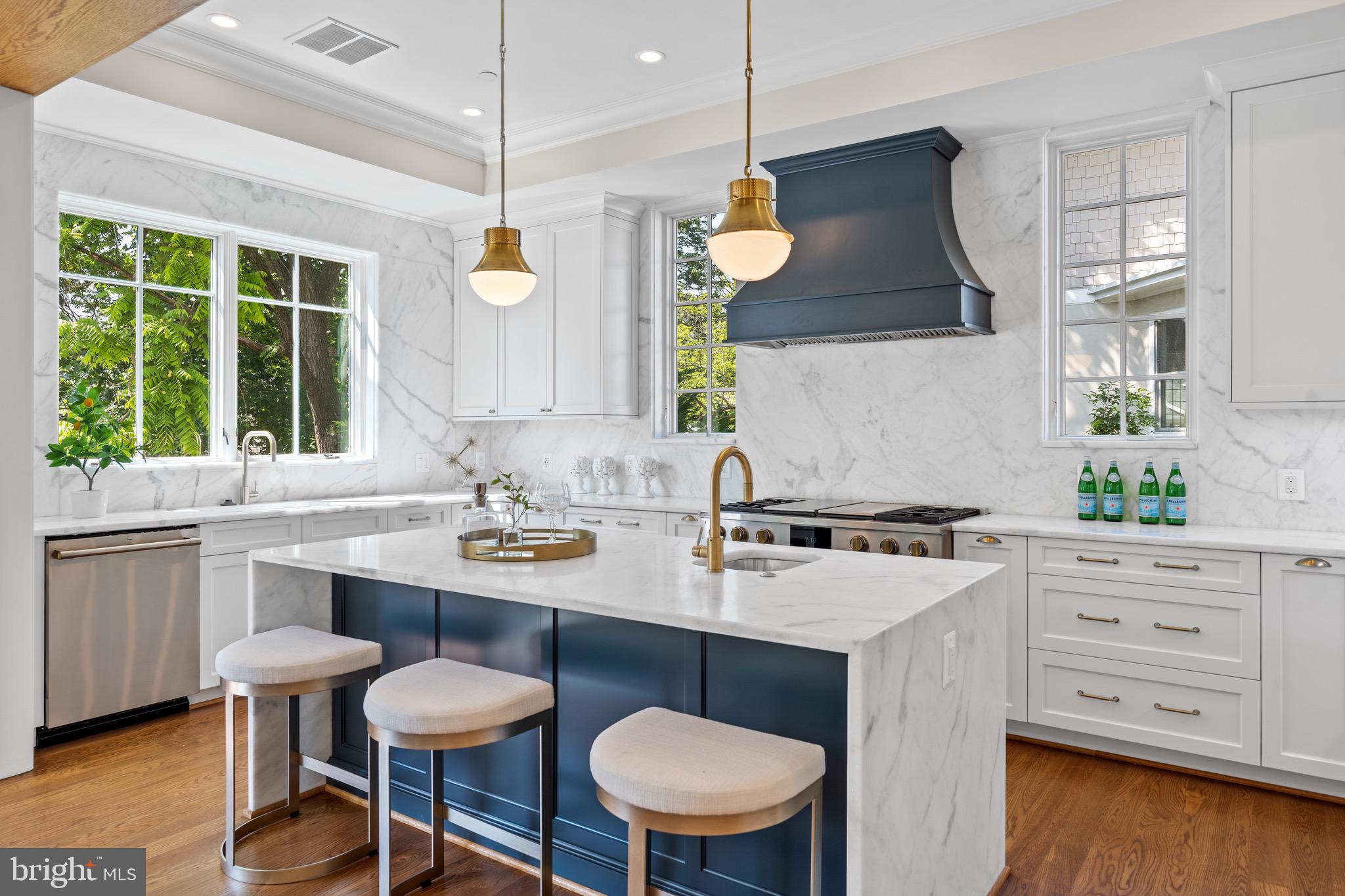 CHEVY CHASE - Residential