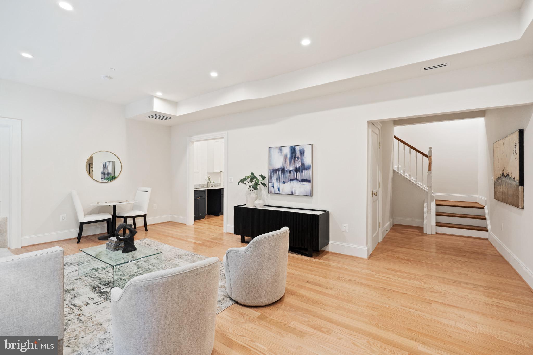 CHEVY CHASE - Residential