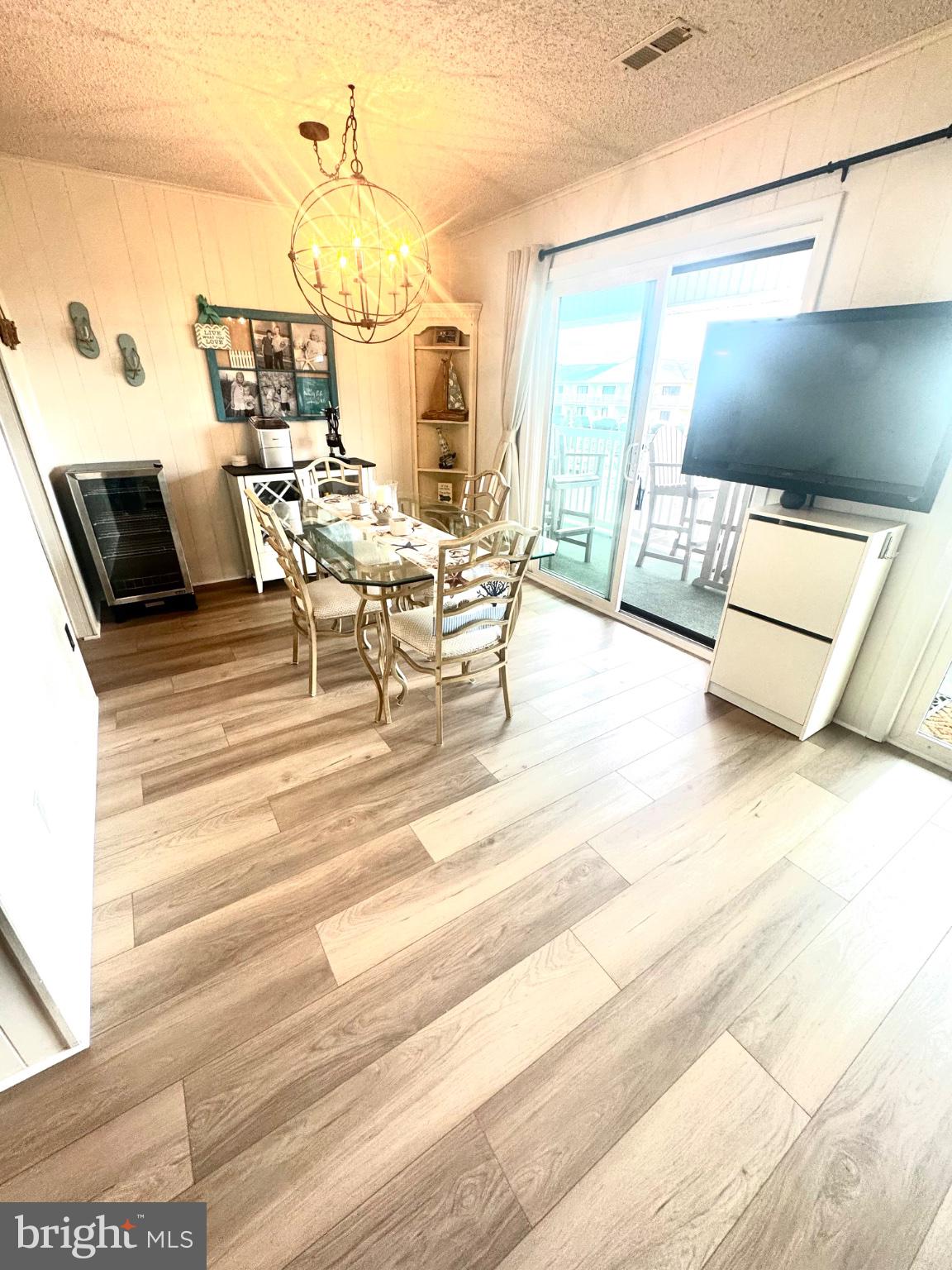 717 BRADLEY ROAD A A20204