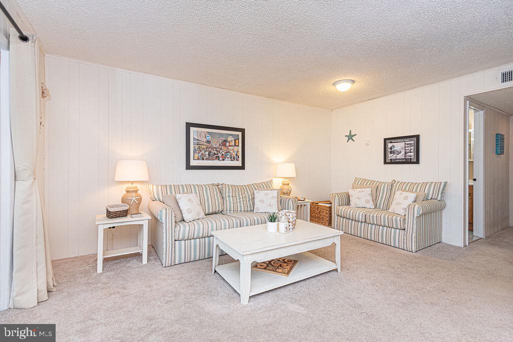 717 BRADLEY ROAD A A20204