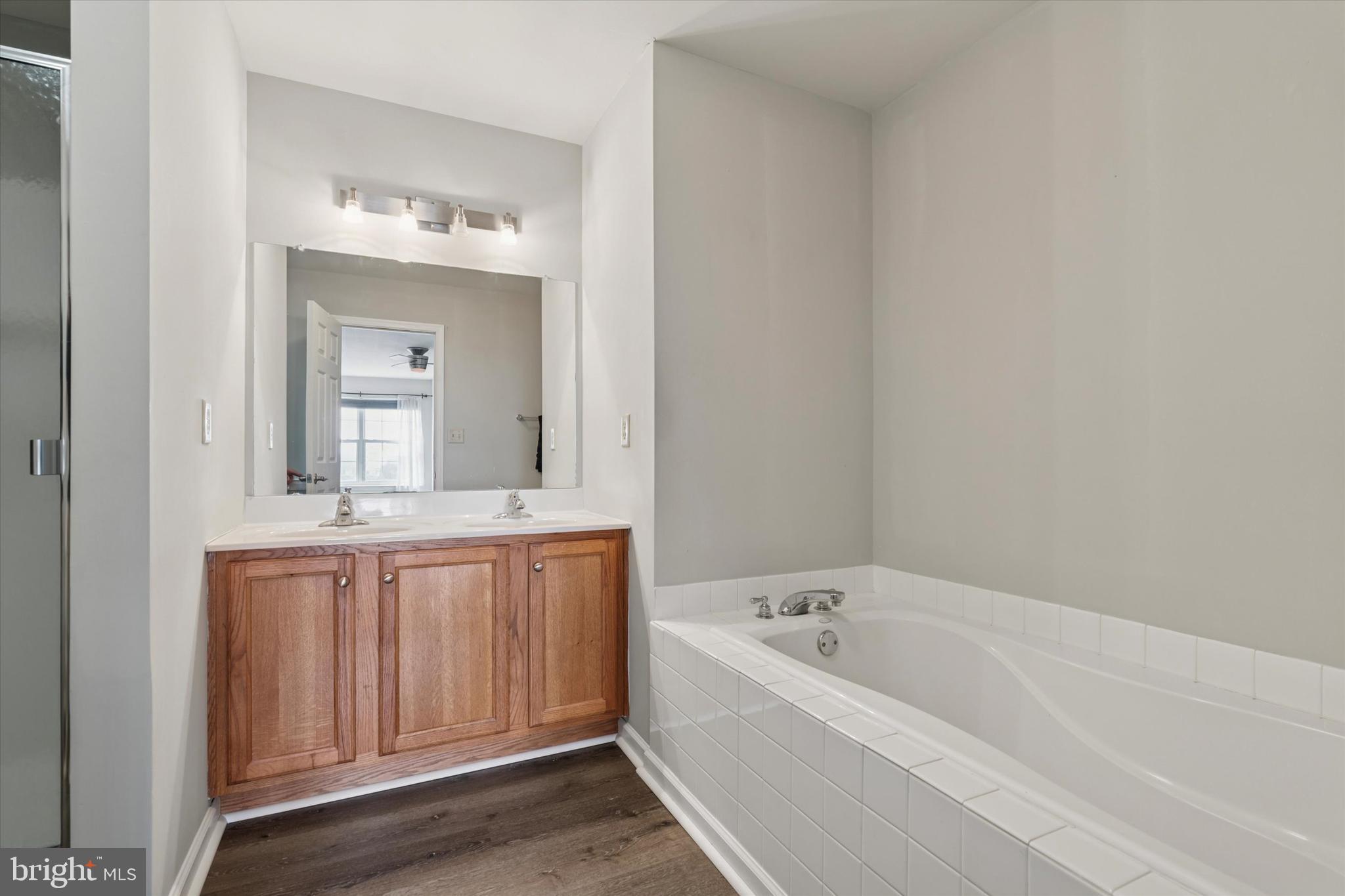 CODDINGTON VIEW - Residential