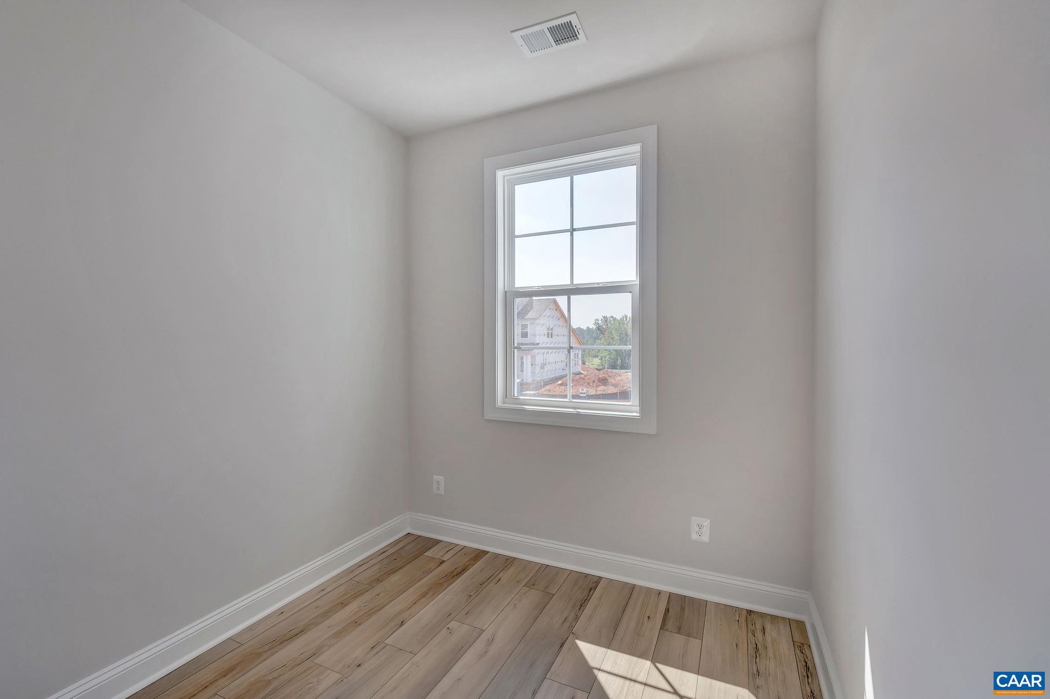 SPRING CREEK - Residential