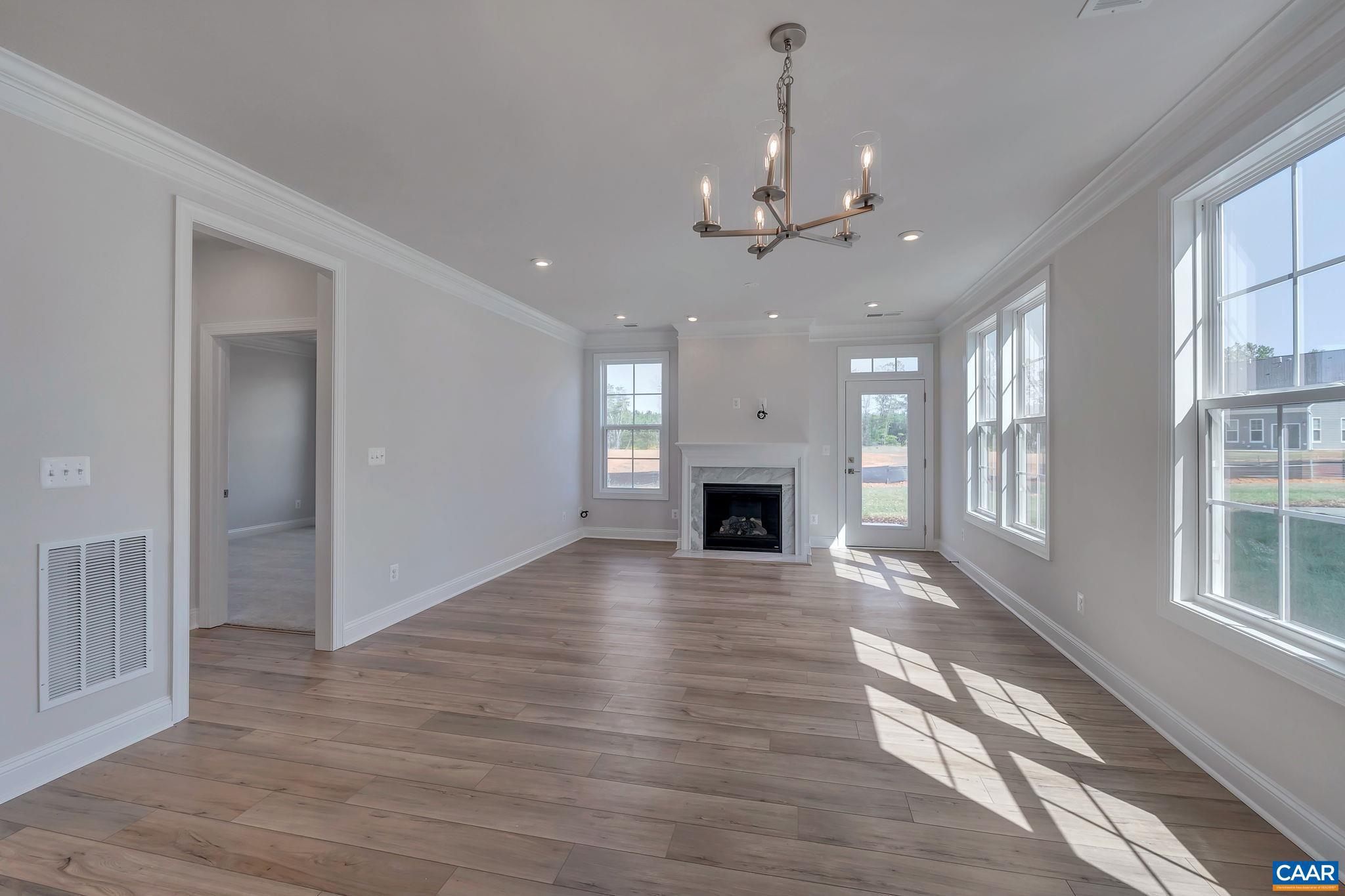 SPRING CREEK - Residential