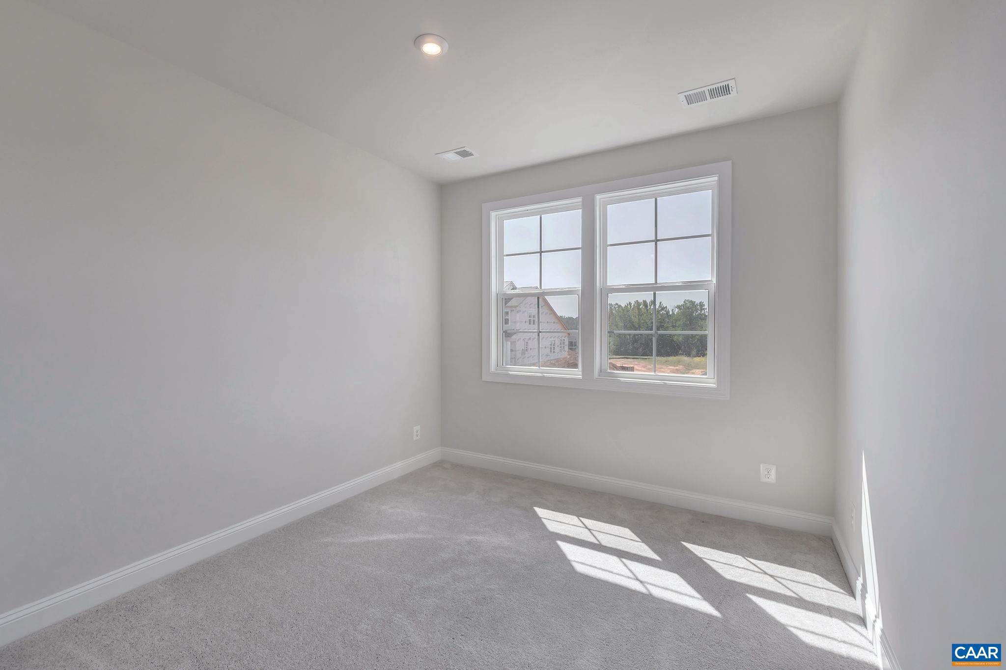 SPRING CREEK - Residential