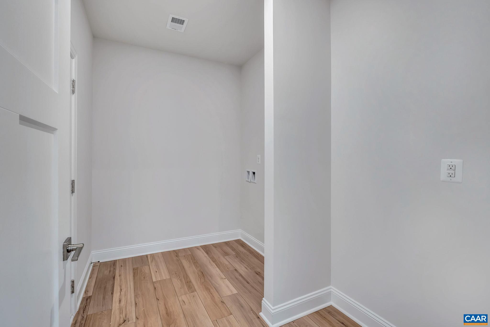 SPRING CREEK - Residential