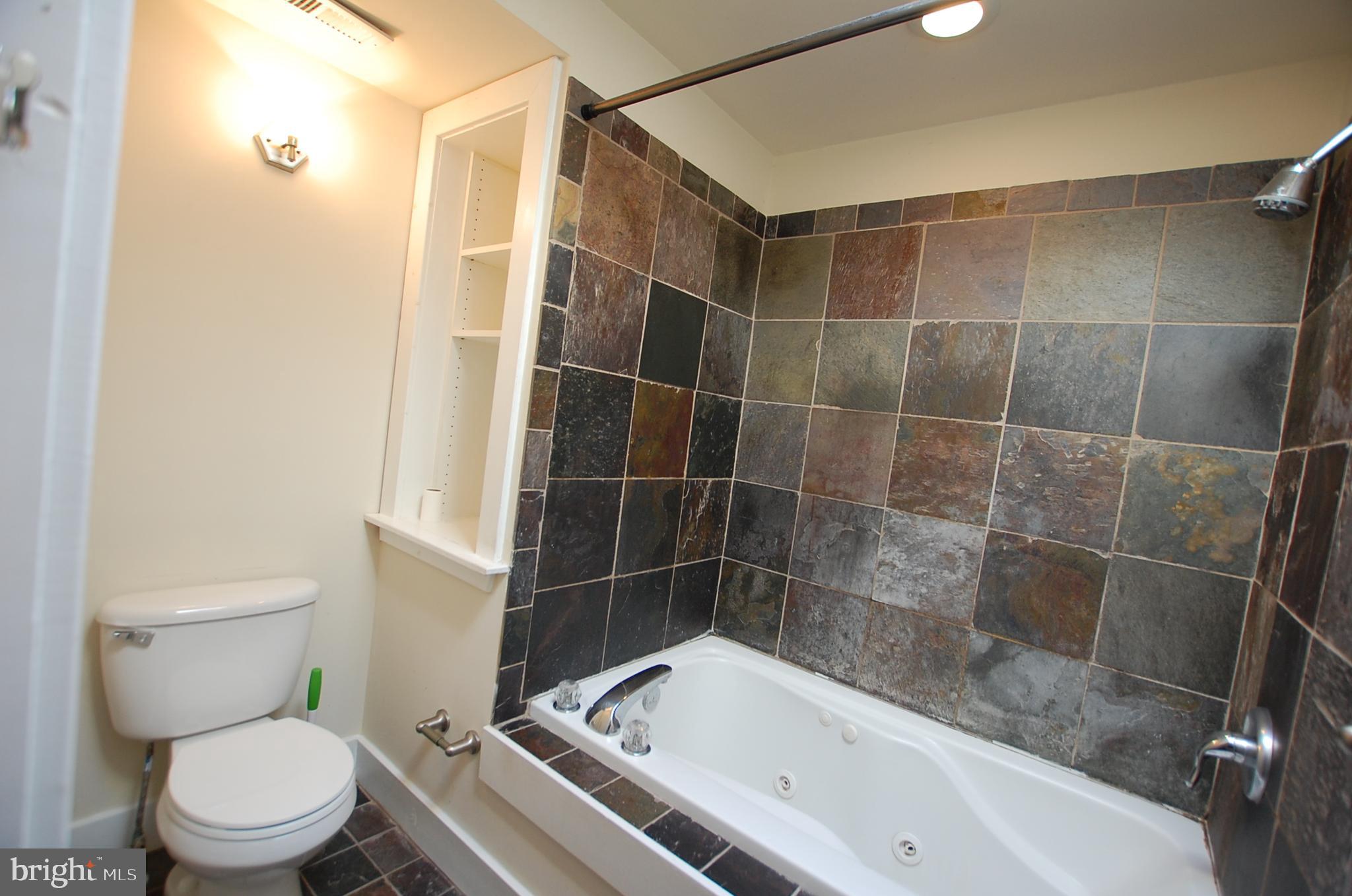 WESTPORT - Residential Lease