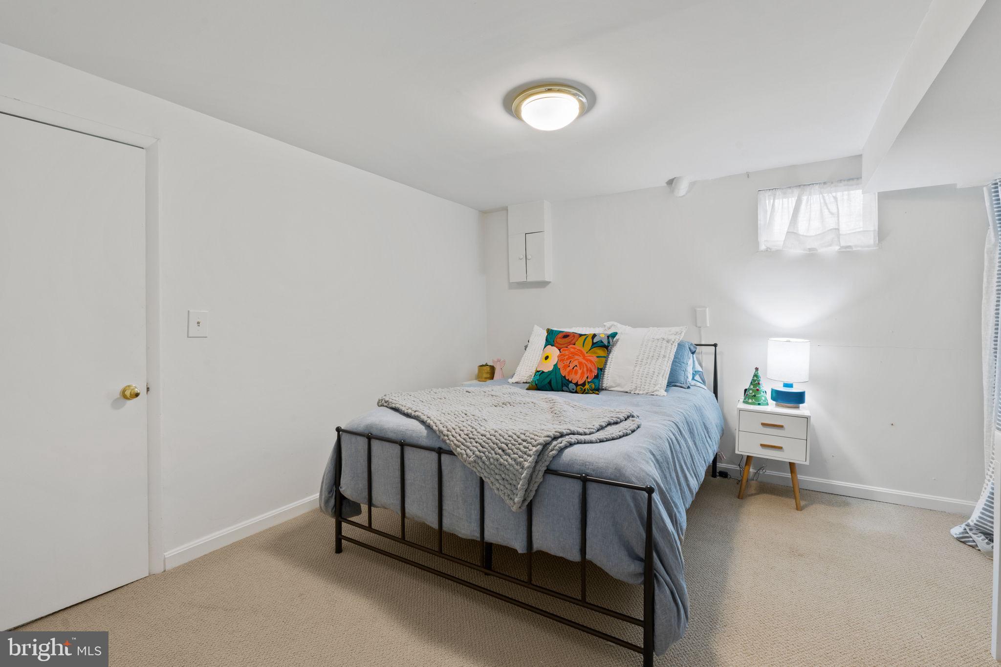 CHAPEL HILL - Residential Lease