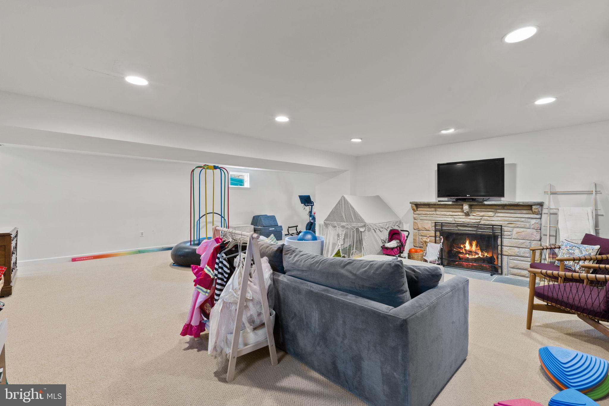 CHAPEL HILL - Residential Lease