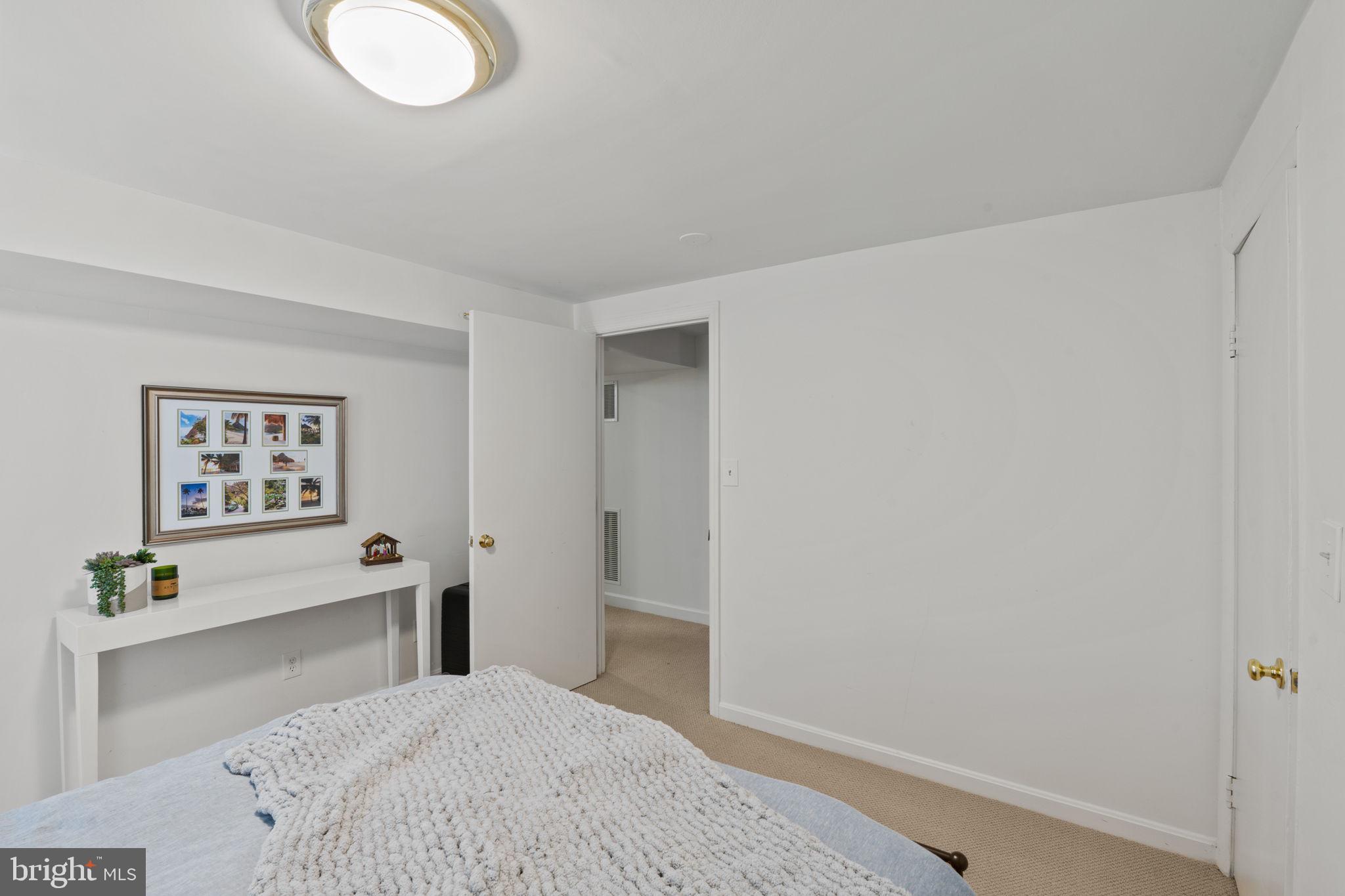 CHAPEL HILL - Residential Lease