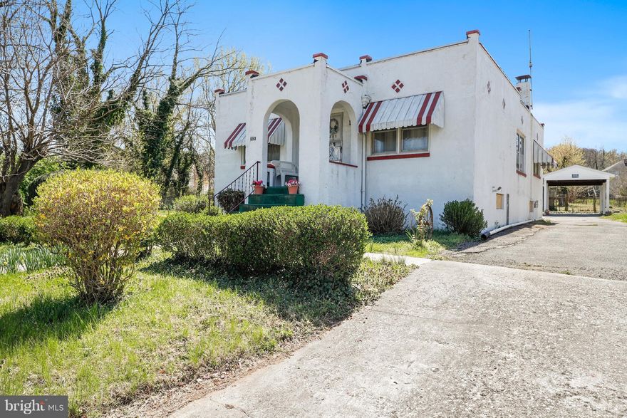 Charming single family detached house. Must see for investors or buyers with $203K loans. House sold completely as-is. No work will be done. Cash or rehab loans needed.