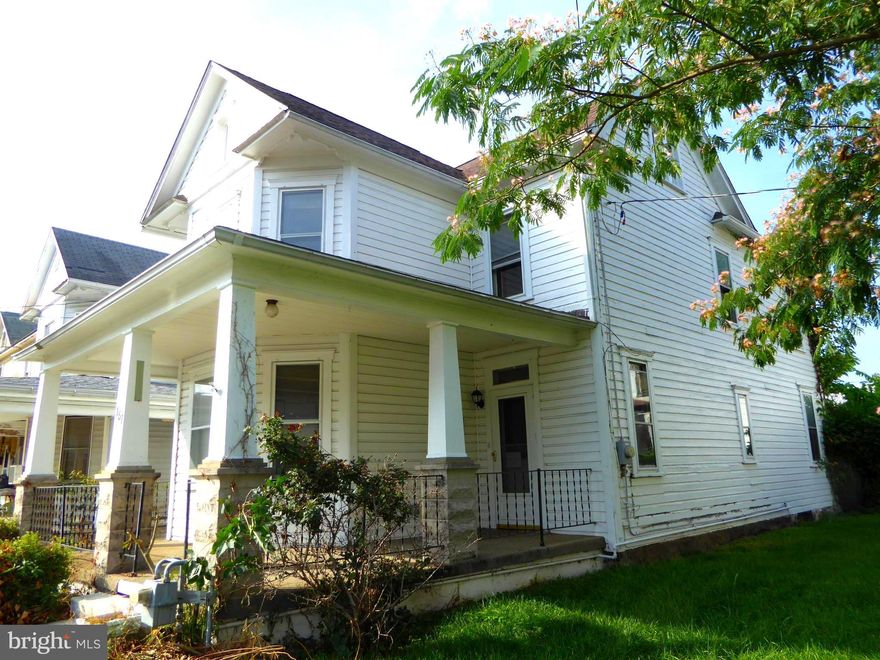 Call today to see this traditional style single family home located in the heart of the town of Keyser.  This home offers 3 bedrooms, 1 bath, kitchen, living room and is within walking distance to shopping and dining. This home has hardwood floors, decorative fireplace mantles and built-ins. A little bit of vision and TLC would bring this home back to its glory. Keyser is about an hour drive from Blackwater Falls, Canaan Valley and less than an hour to Mount Storm and Deep Creek Lake, MD.