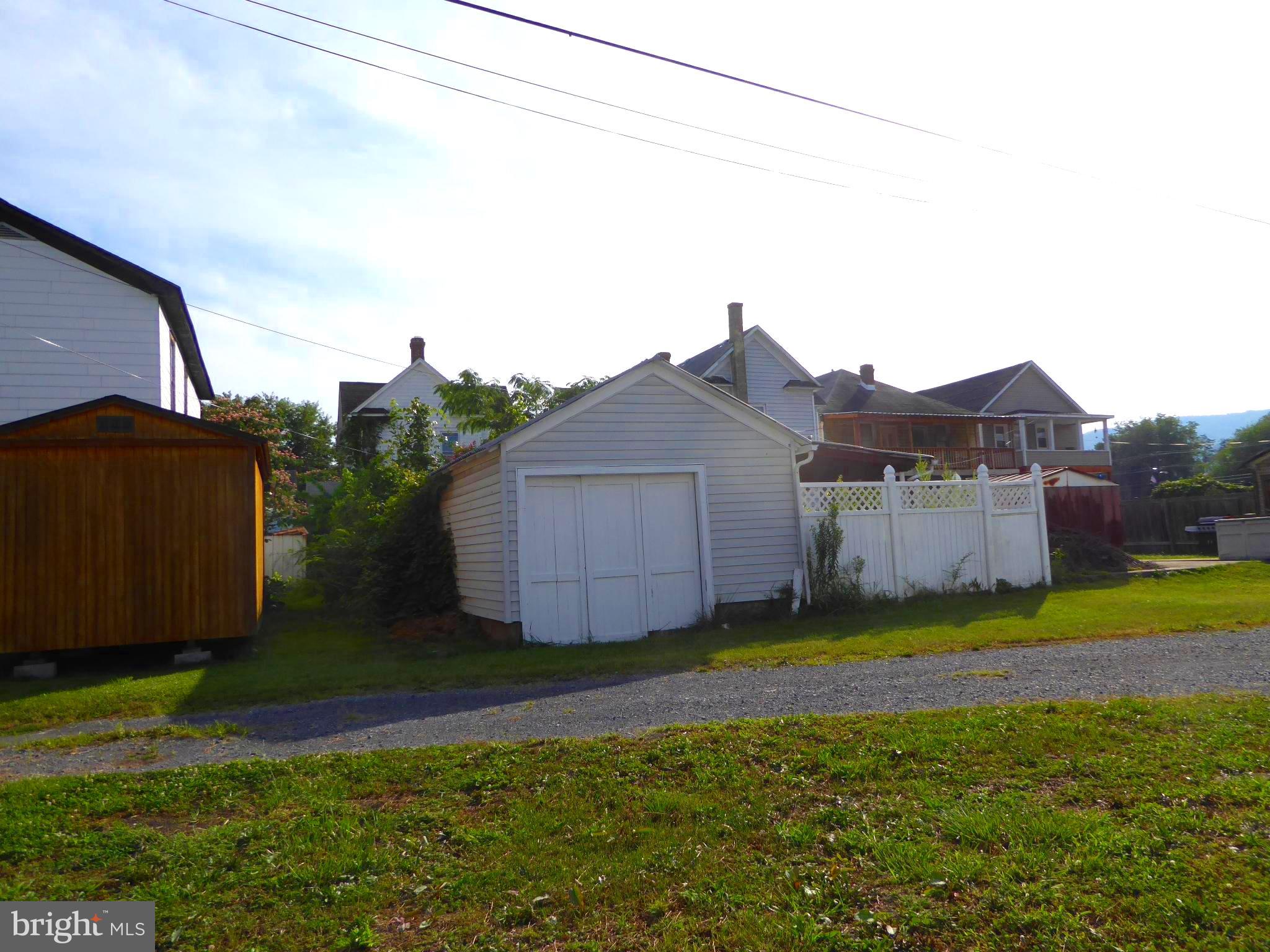 NORTH END - Residential