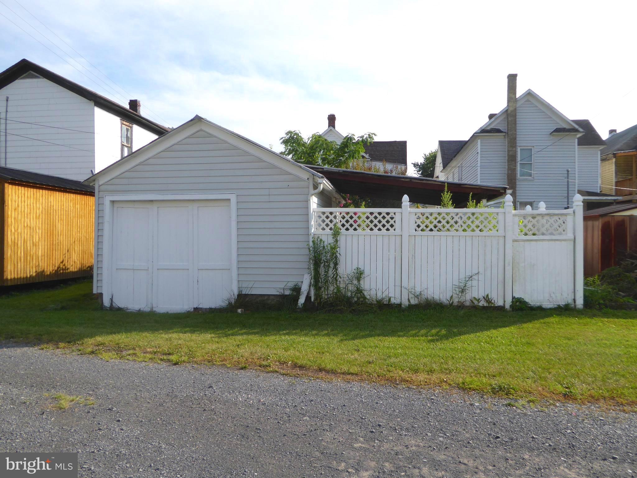 NORTH END - Residential