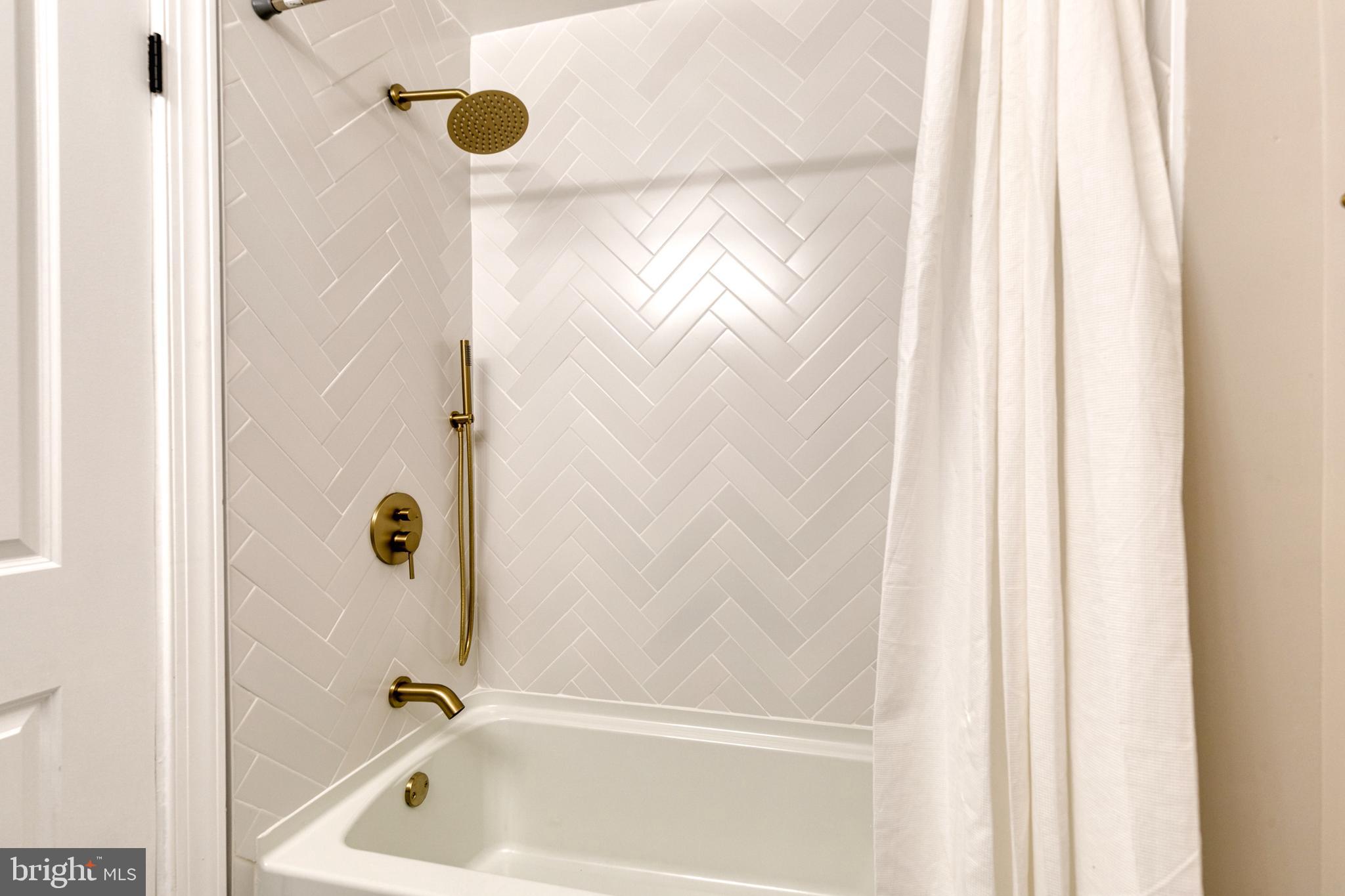 ROCK CREEK FOREST - Residential