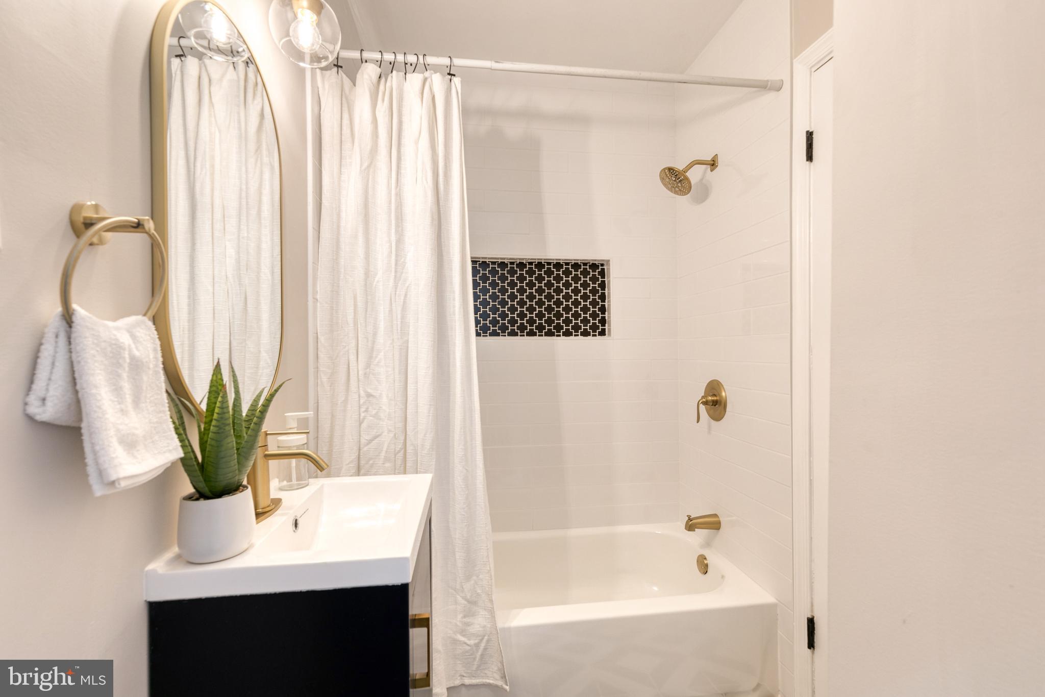 ROCK CREEK FOREST - Residential