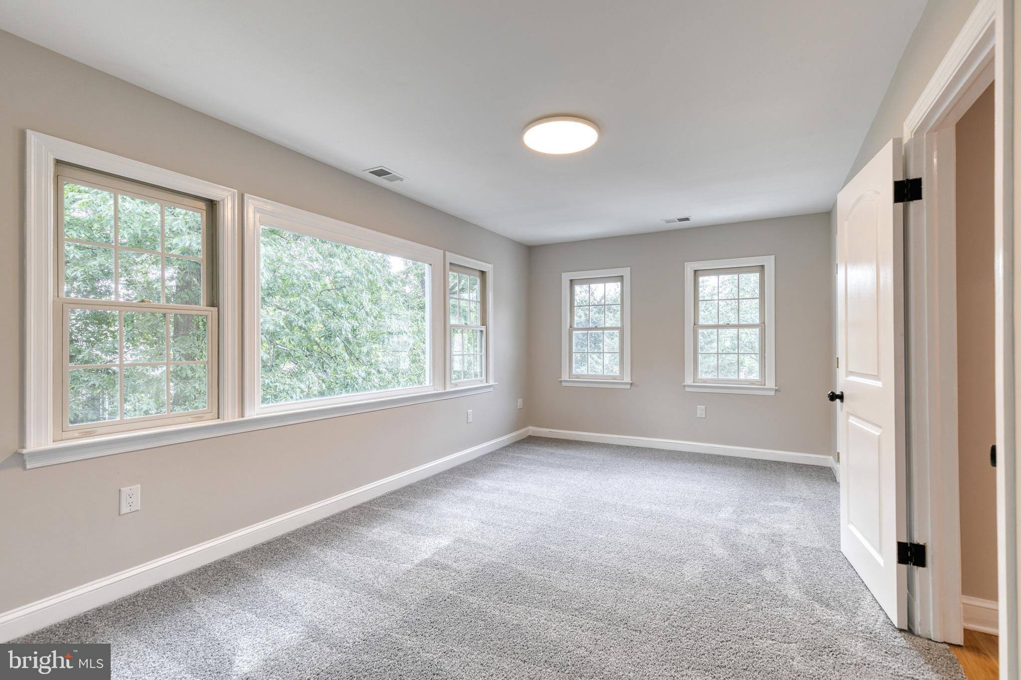 ROCK CREEK FOREST - Residential