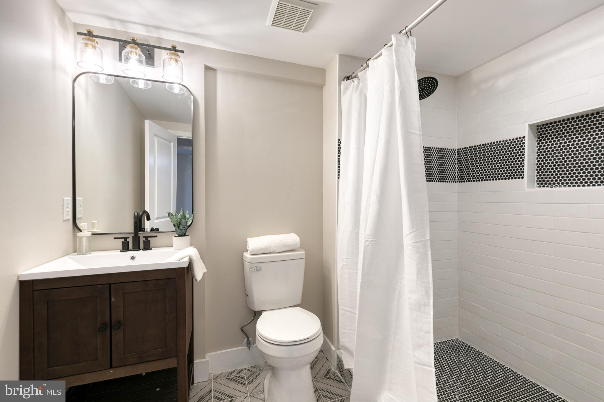 ROCK CREEK FOREST - Residential