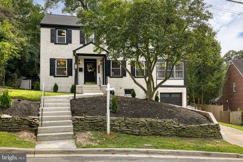 Photo of 8214 LARRY PL, CHEVY CHASE, MD 20815 (MLS # MDMC2100418)