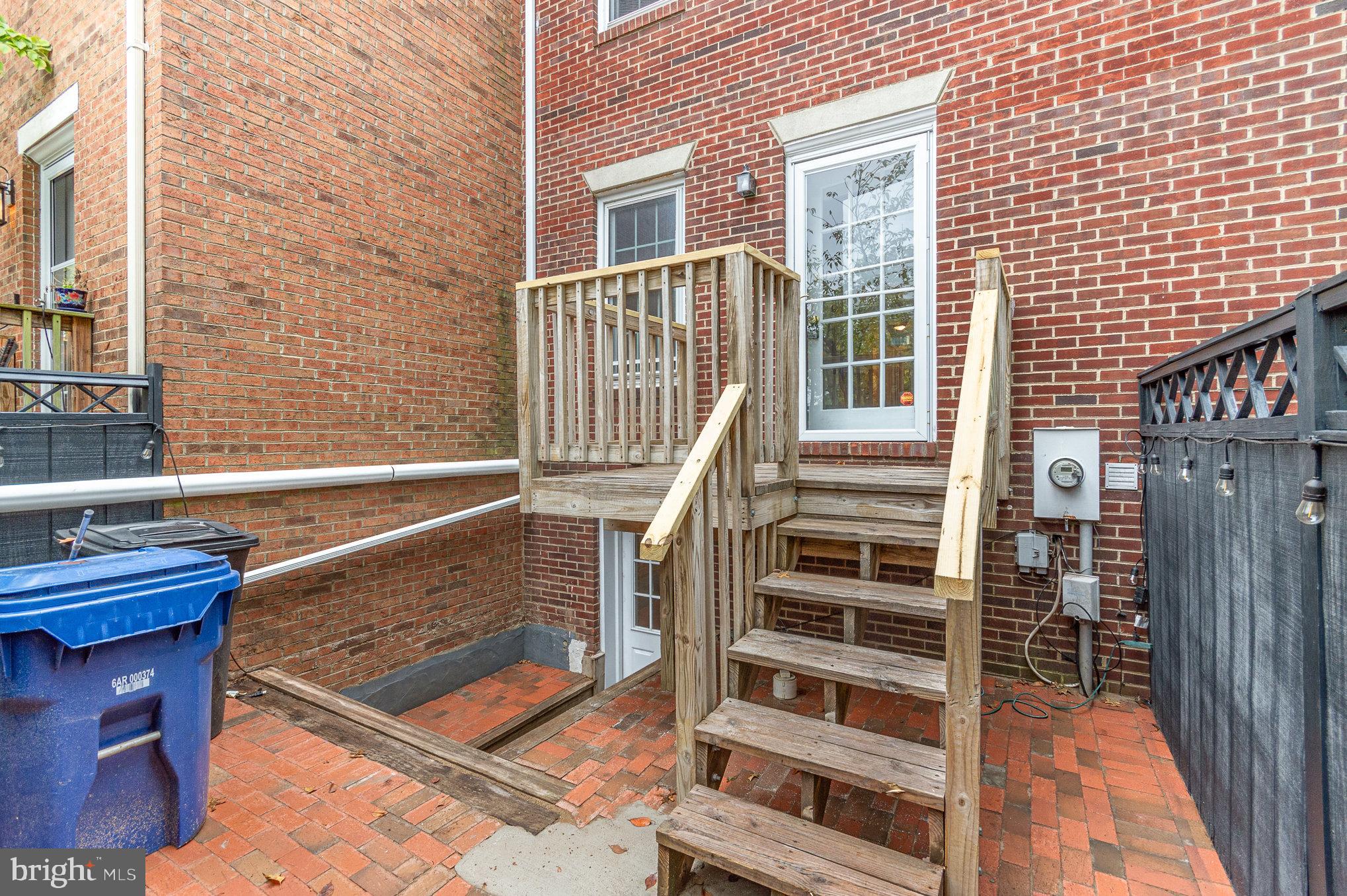 OLD TOWN STATION - Residential Lease