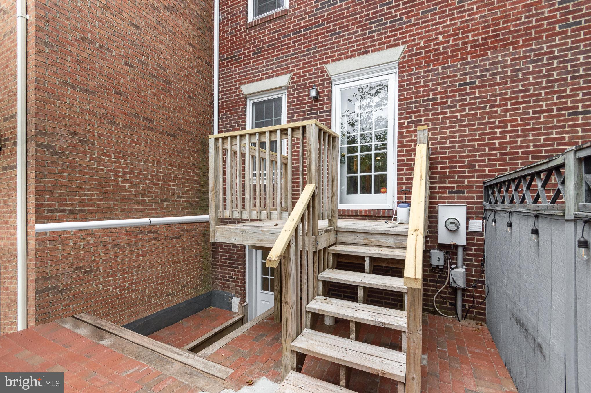 OLD TOWN STATION - Residential Lease