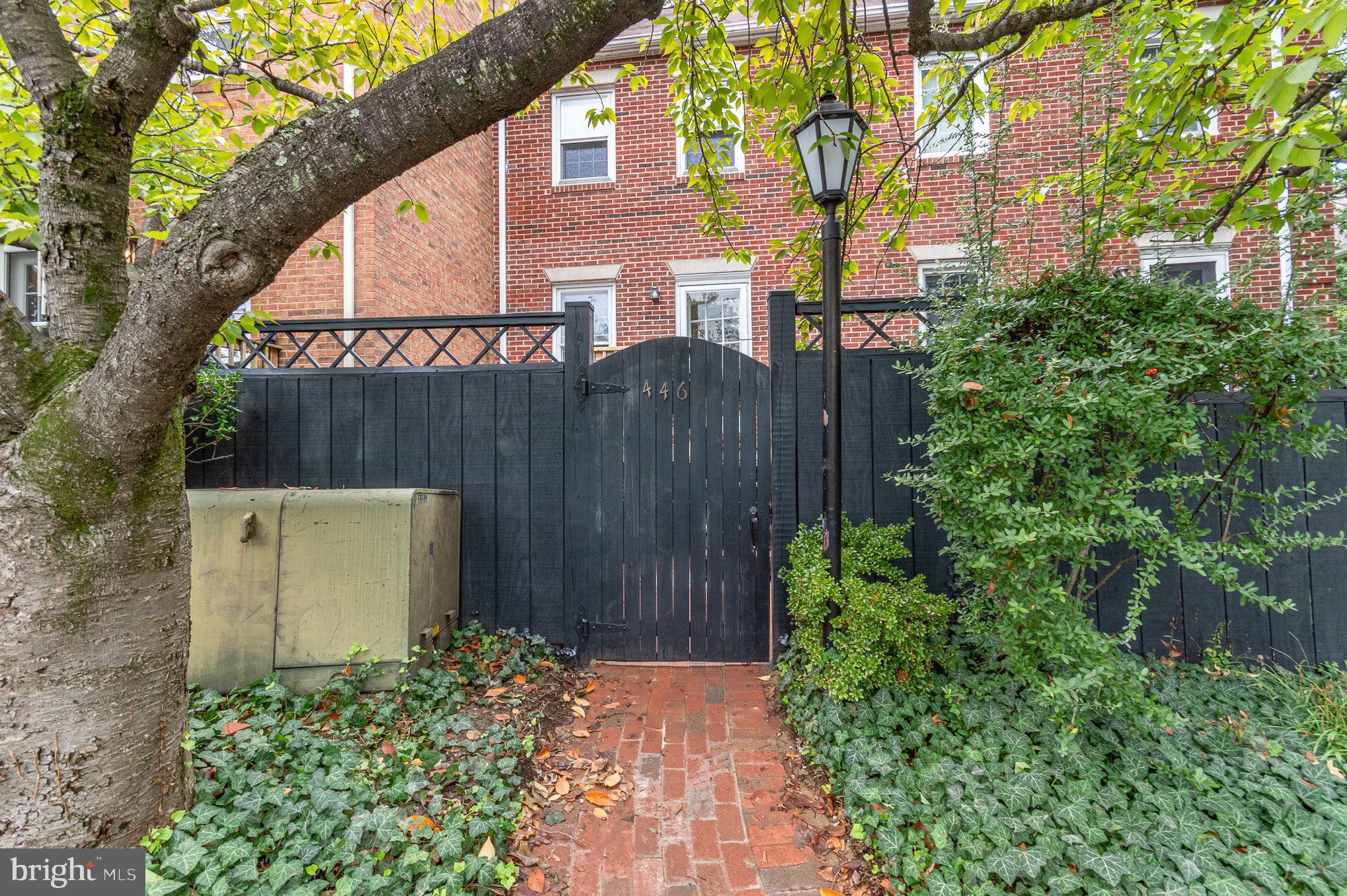 OLD TOWN STATION - Residential Lease