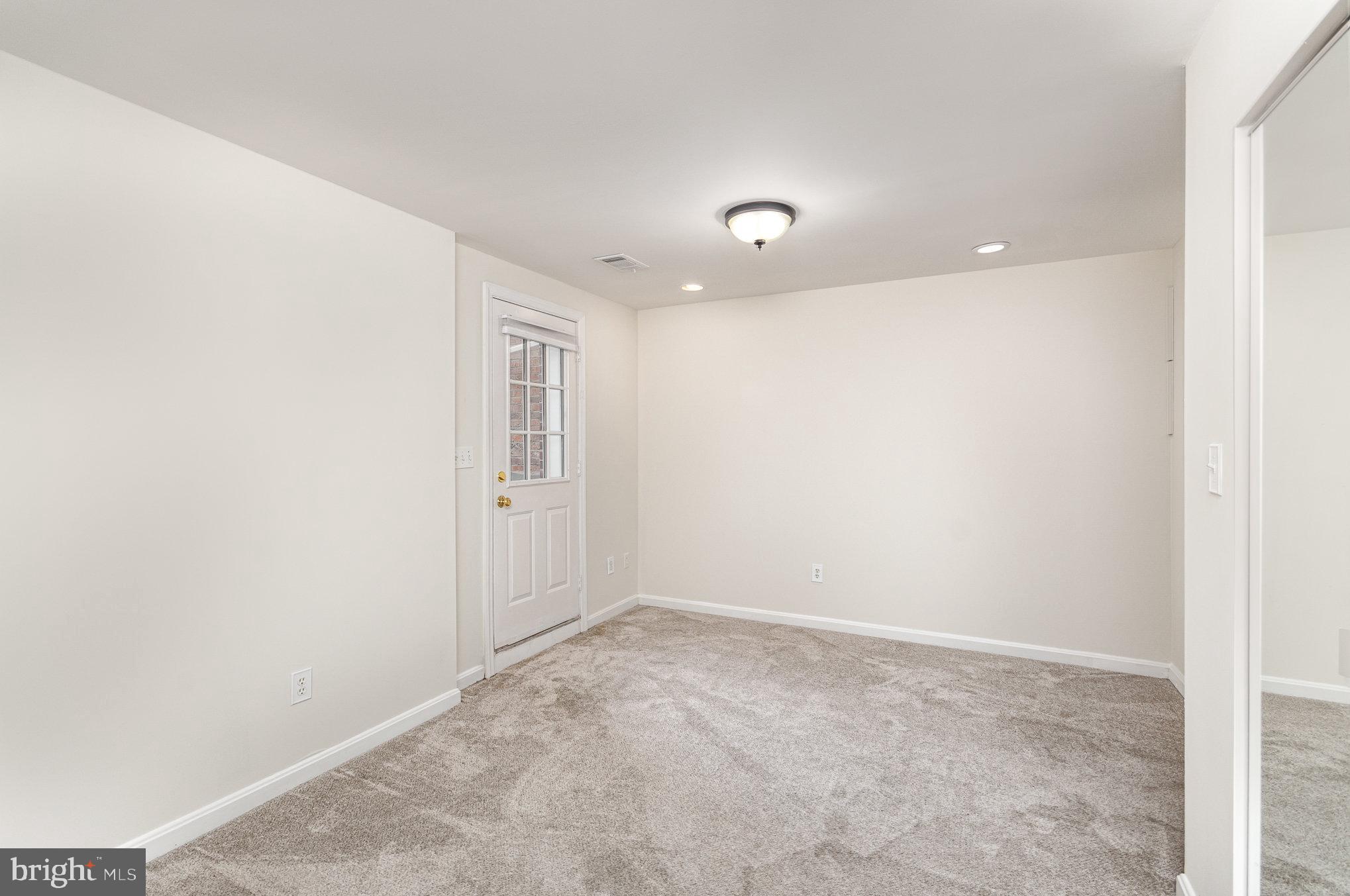 OLD TOWN STATION - Residential Lease