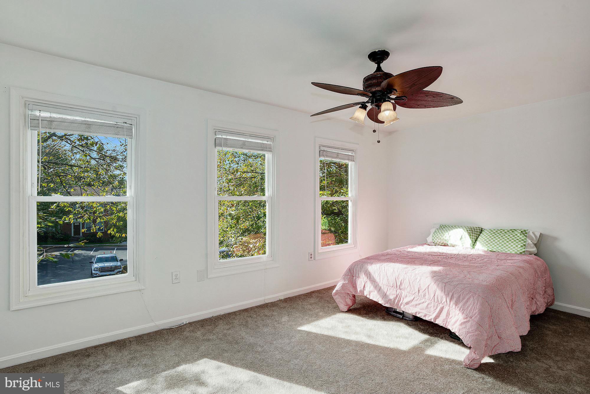 HERITAGE CROSSING - Residential