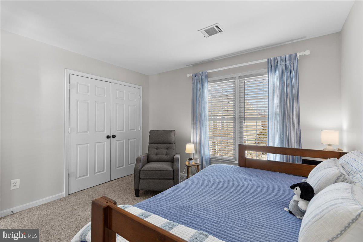 ASHBURN VILLAGE - Residential