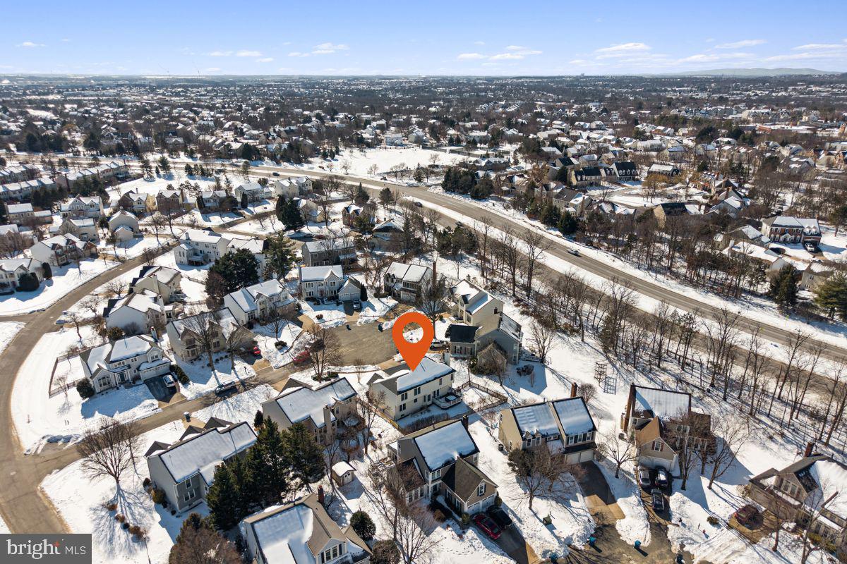 ASHBURN VILLAGE - Residential