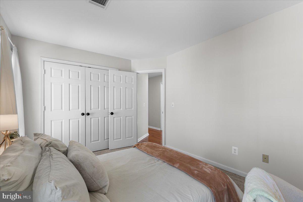 ASHBURN VILLAGE - Residential