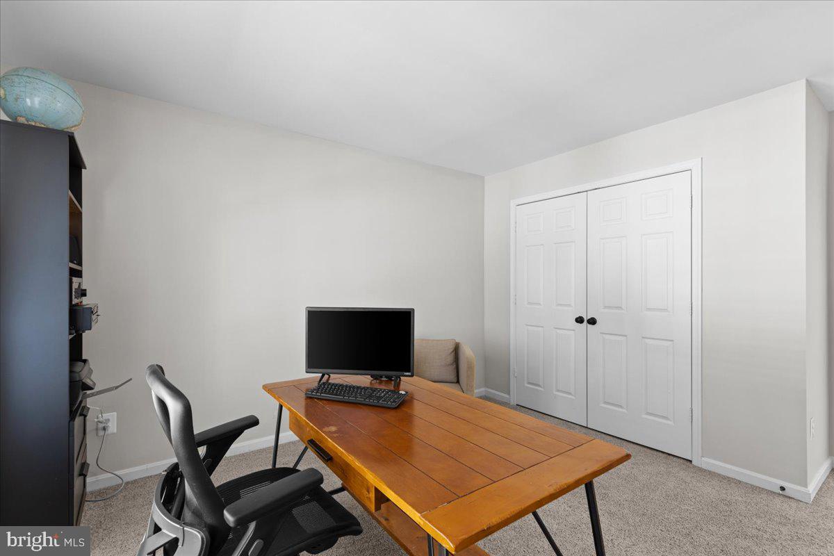 ASHBURN VILLAGE - Residential