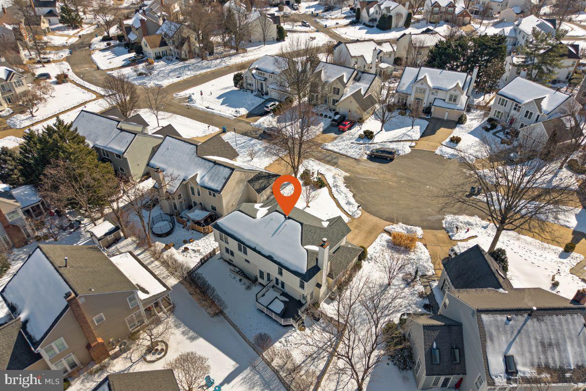 ASHBURN VILLAGE - Residential