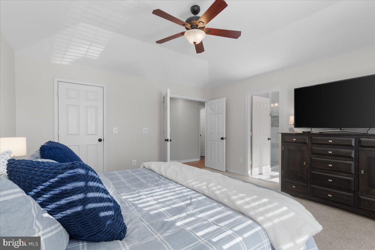 ASHBURN VILLAGE - Residential