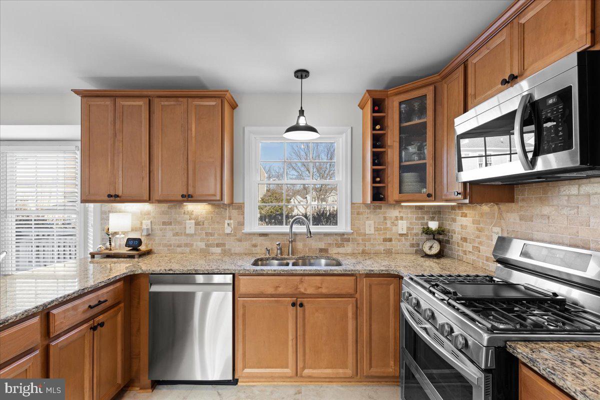 ASHBURN VILLAGE - Residential