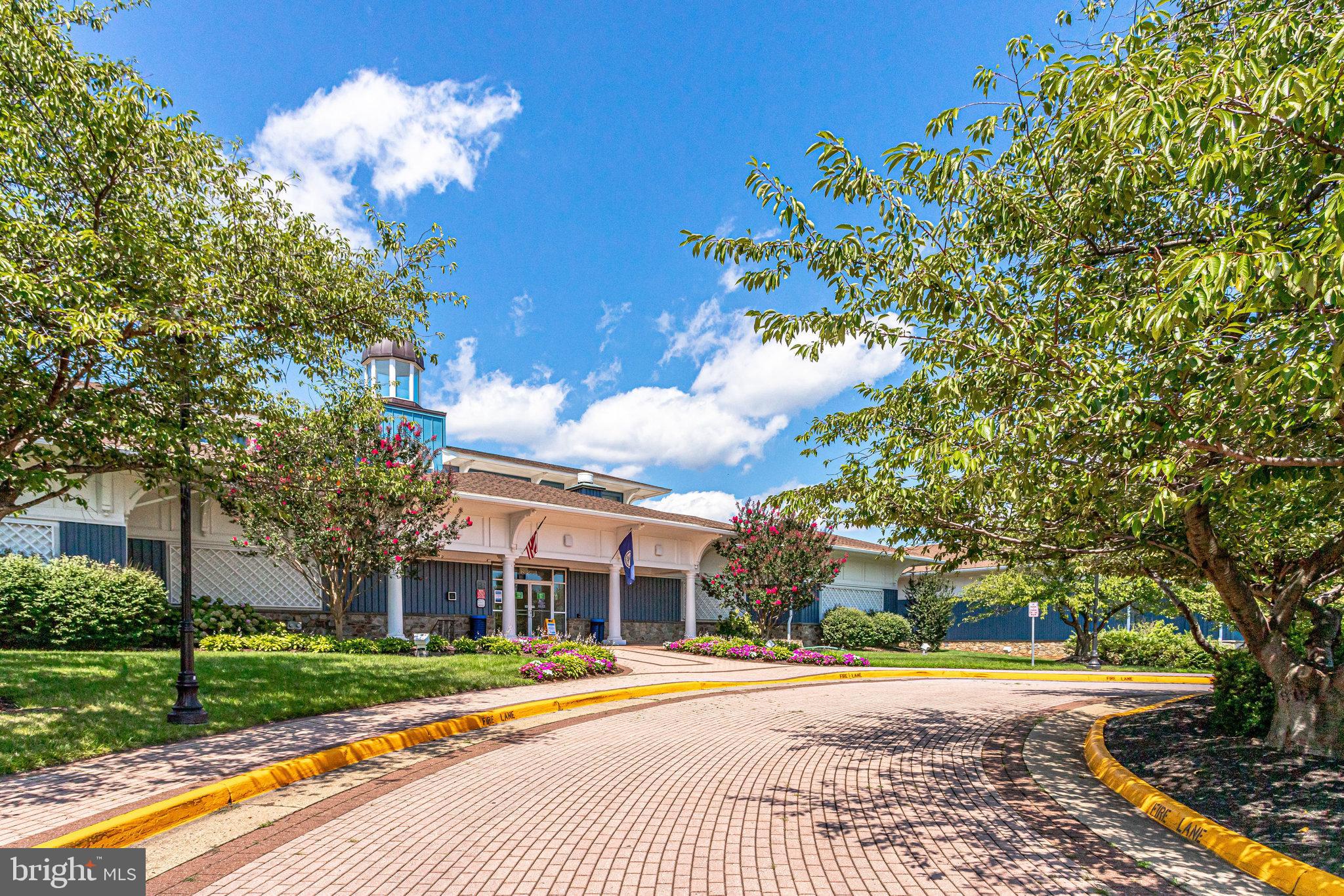 ASHBURN VILLAGE - Residential