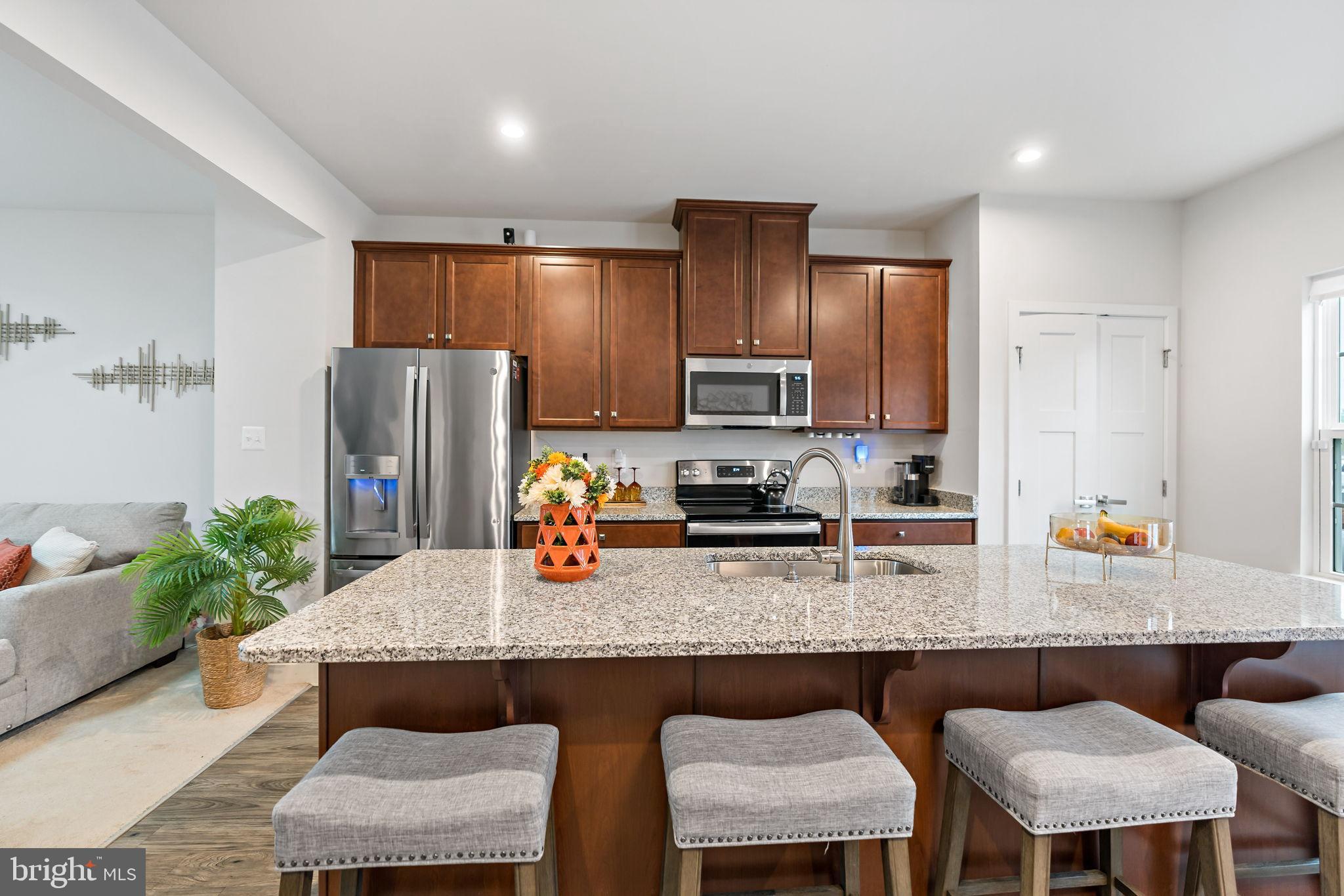 POTOMAC STATION - Residential