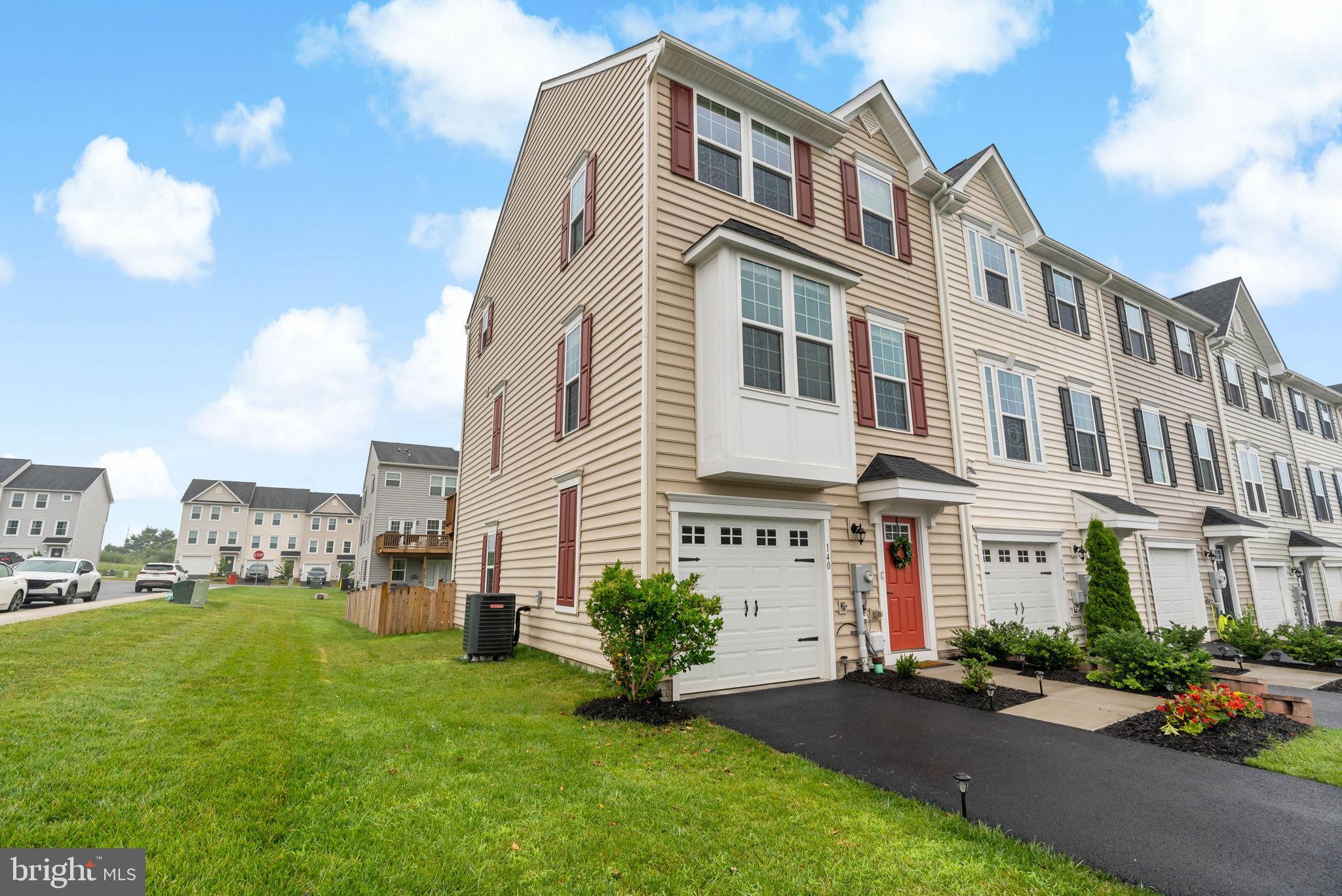 POTOMAC STATION - Residential